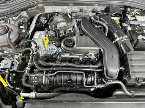 Used 2025 Volkswagen Jetta SE FWD image 34