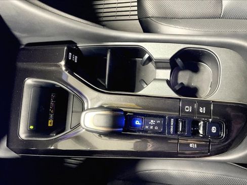 Certified 2025 Toyota Crown Signia image 42