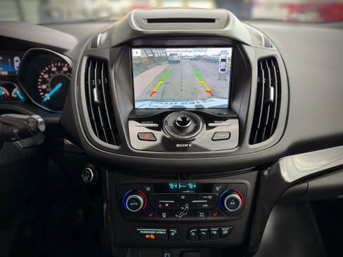 Used 2018 Ford Escape Titanium AWD/4WD image 14