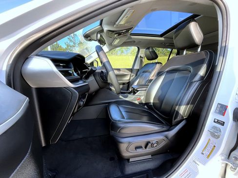 Used 2023 Jeep Grand Cherokee 4WD 4xe image 11