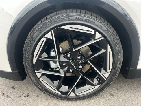 New 2025 Kia K4 GT-Line w/ GT-Line Premium Package image 9