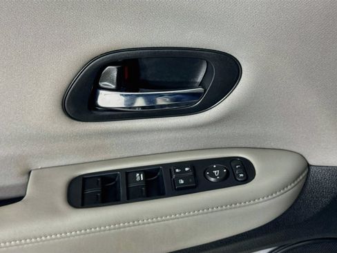 Used 2016 Honda HR-V LX image 20