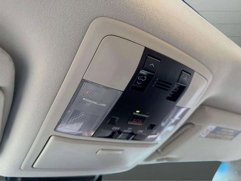 Used 2021 Lexus GX 460 Luxury w/ Sport Design Package image 26