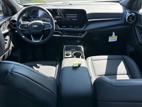 New 2026 Chevrolet Equinox LT w/ Convenience Package II AWD/4WD image 15