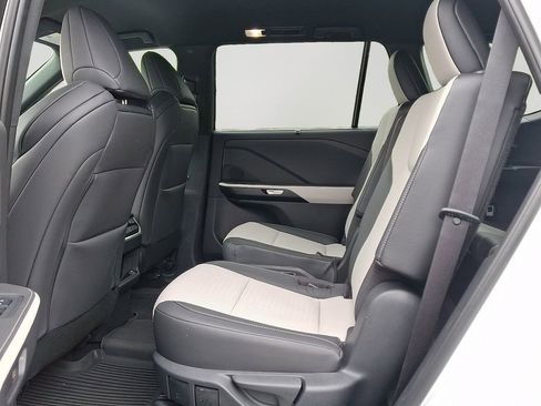 Used 2025 Lexus TX 500h AWD image 8