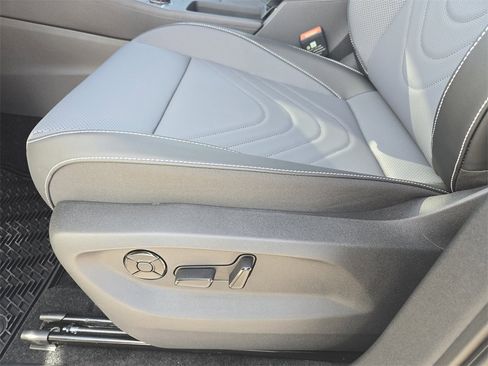 New 2026 Volkswagen Tiguan SE R-Line image 20