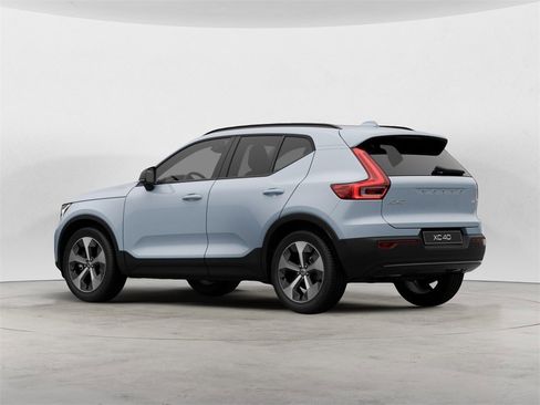New 2026 Volvo XC40 B5 Plus w/ Protection Package Premier image 3