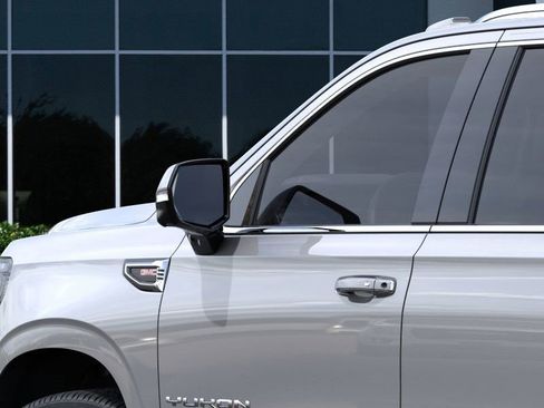 New 2025 GMC Yukon XL Elevation image 12