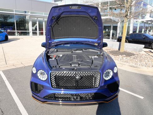 Used 2025 Bentley Bentayga image 62