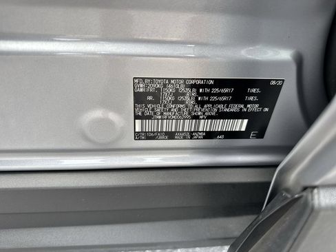 Used 2021 Toyota RAV4 XLE FWD image 60