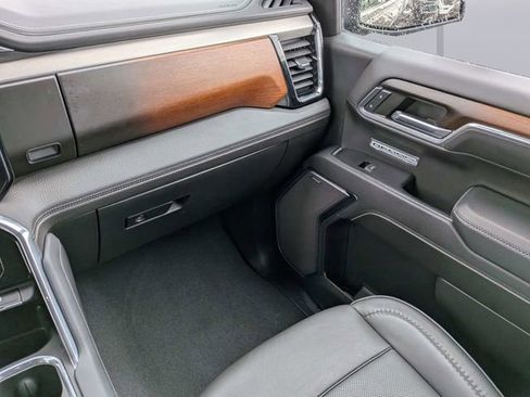 Used 2024 GMC Sierra 1500 Denali w/ Technology Package image 17