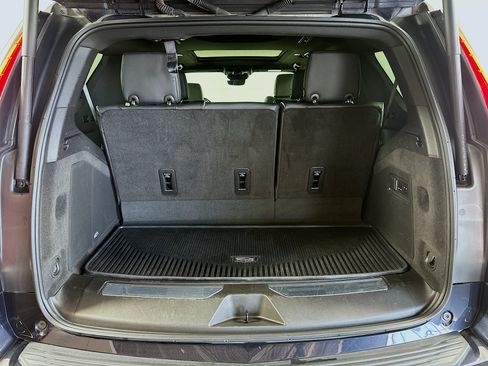Used 2023 Cadillac Escalade Premium Luxury w/ Performance Package AWD/4WD image 27
