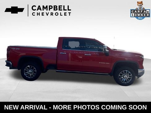 Used 2024 Chevrolet Silverado 2500 LTZ w/ LTZ Premium Package AWD/4WD image 6
