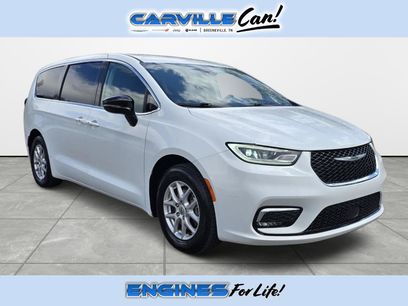 Used 2024 Chrysler Pacifica Touring-L