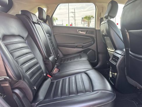 Used 2024 Ford Edge SEL image 9