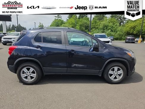 Used 2021 Chevrolet Trax LT AWD/4WD image 5