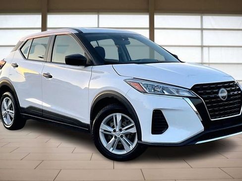 Used 2024 Nissan Kicks S image 12