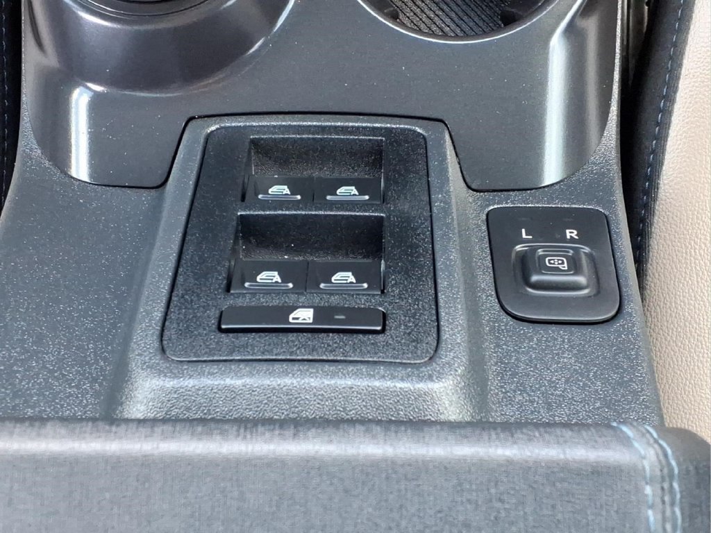 Used 2024 Ford Bronco Wildtrak AWD/4WD image 24