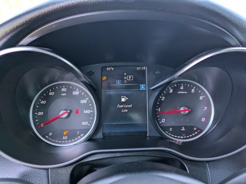 Used 2022 Mercedes-Benz GLC 300 image 25