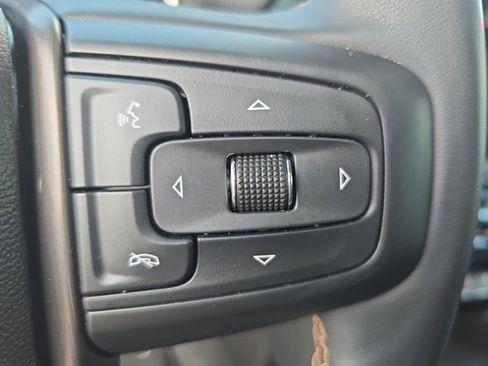 Used 2024 GMC Sierra 2500 AT4 w/ AT4 Preferred Package image 18