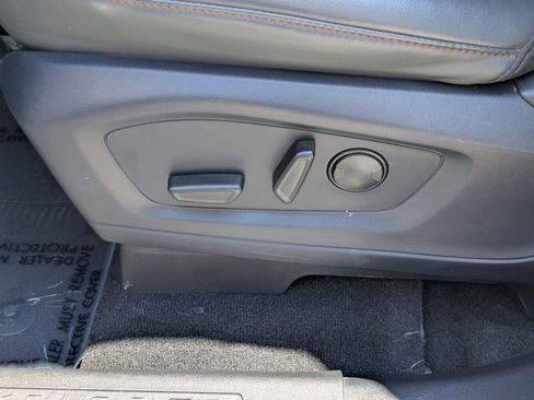 Used 2025 Ford Explorer Active w/ Active Comfort Package AWD/4WD image 13