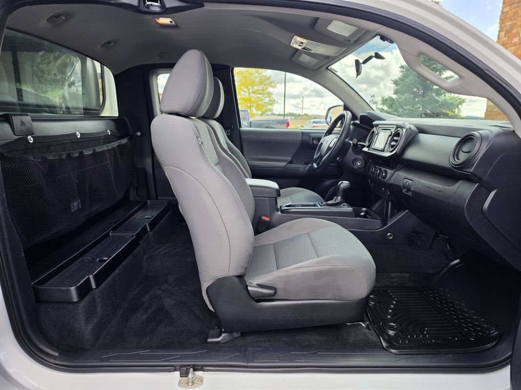 Used 2017 Toyota Tacoma SR RWD image 22