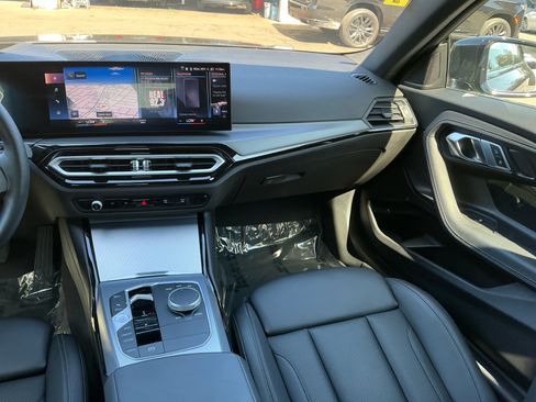 Used 2023 BMW 230i xDrive Coupe w/ Premium Package image 17