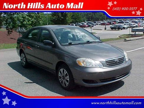 Used 2005 Toyota Corolla LE FWD image 1