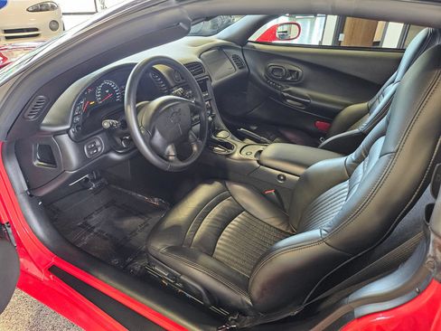 Used 2002 Chevrolet Corvette Convertible w/ Preferred Equipment Group2 RWD image 27