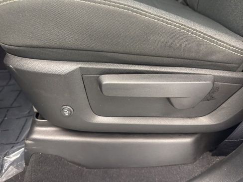 Used 2024 RAM 3500 Tradesman w/ Chrome Appearance Group image 17