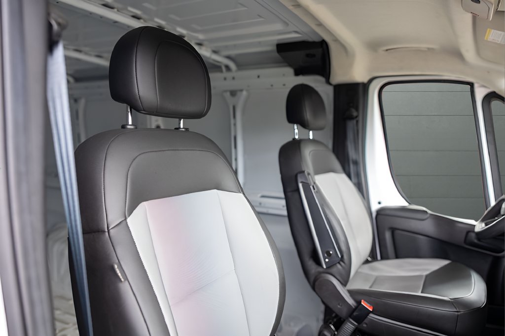 Used 2025 RAM ProMaster 2500 w/ Convenience Group FWD image 43