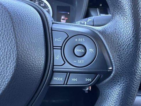 Used 2022 Toyota Corolla LE image 24