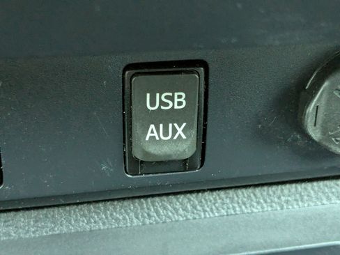 Used 2019 Toyota Tundra Limited w/ Limited Premium Package image 29