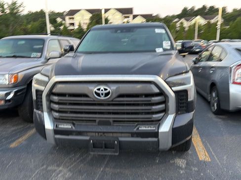 Used 2023 Toyota Tundra Limited w/ Power Package AWD/4WD image 4