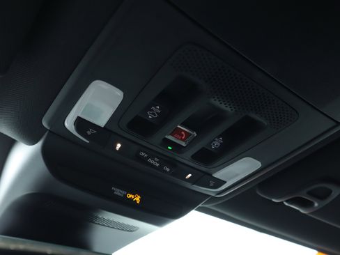 Used 2025 Acura ADX A-Spec image 21