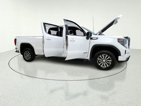 Used 2023 GMC Sierra 1500 AT4 AWD/4WD image 15