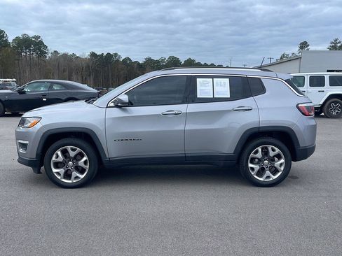Used 2019 Jeep Compass Limited w/ Safety & Security Group image 4