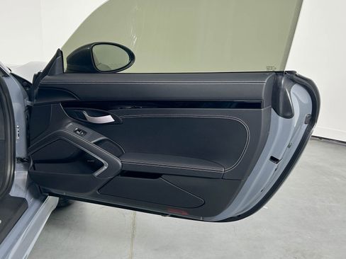 Used 2023 Porsche 718 Cayman image 27