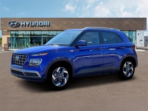 New 2026 Hyundai Venue SEL FWD image 2