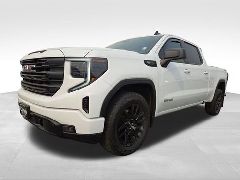 Used 2023 GMC Sierra 1500 Elevation w/ X31 Off-Road Package AWD/4WD image 5
