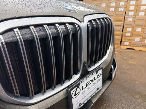 Used 2024 BMW X7 xDrive40i w/ Executive Package image 36