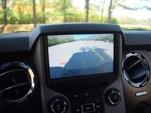 Used 2016 Ford F250 Lariat w/ Lariat Ultimate Package image 10