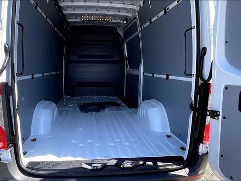 New 2026 Mercedes-Benz Sprinter 2500 image 8