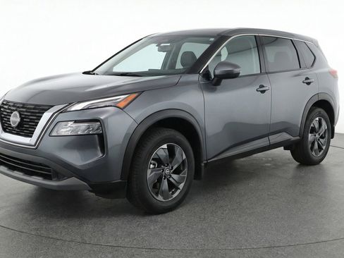 Used 2025 Nissan Rogue SV AWD/4WD image 3