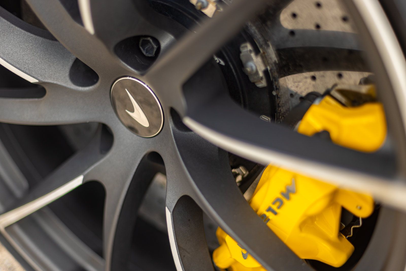 Used 2020 McLaren 720S Performance RWD image 8
