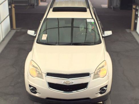 Used 2015 Chevrolet Equinox LT w/ Chrome Appearance Package FWD image 2