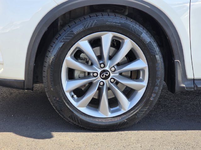 Used 2020 INFINITI QX50 Luxe w/ Navigation Package FWD image 37