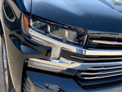 Used 2021 Chevrolet Silverado 1500 High Country w/ Technology Package AWD/4WD image 27