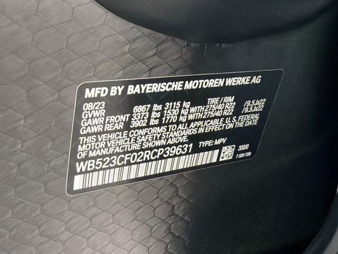 Used 2024 BMW iX xDrive50 w/ Sport Package AWD/4WD image 18