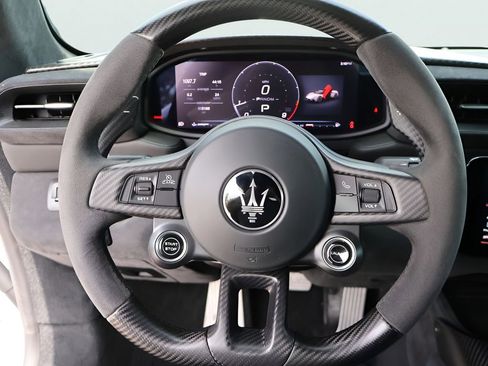 Used 2022 Maserati MC20 Coupe RWD image 29